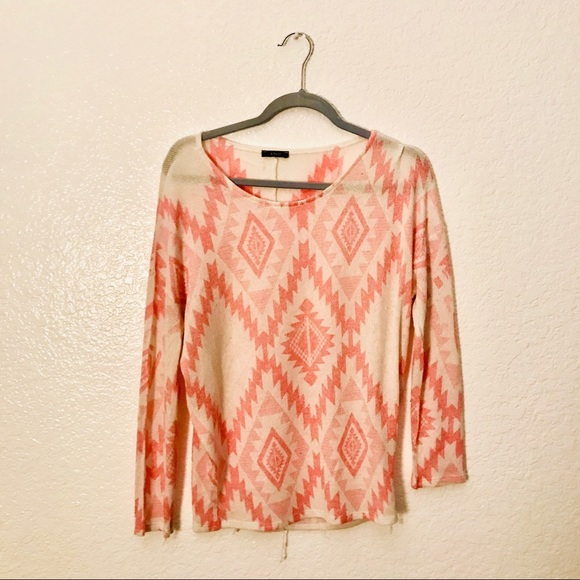 ENTI Tops - 💫5 for $25 Pinks and White Tribal Pattern Top